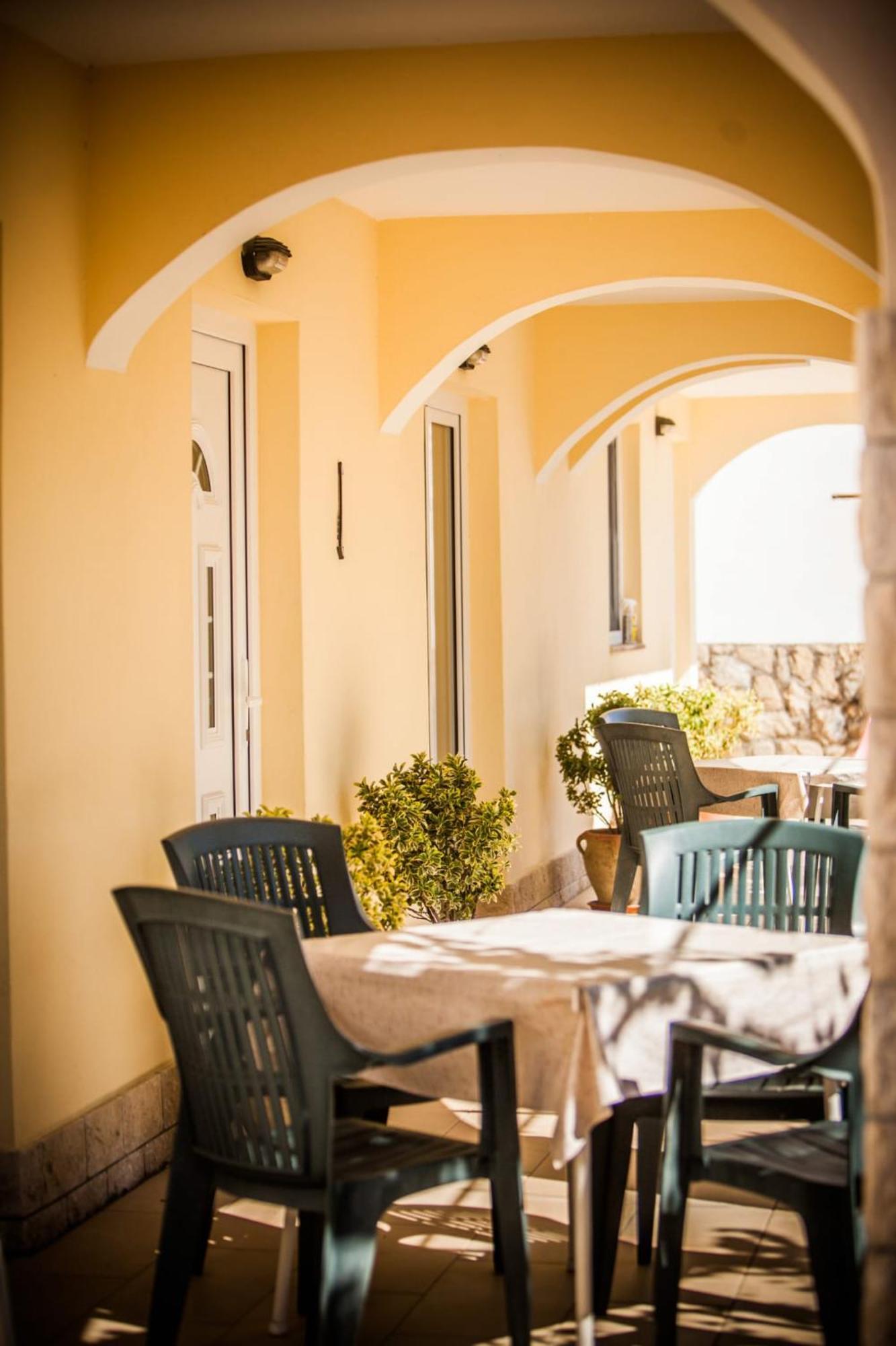 Holiday Home Lopar Esterno foto